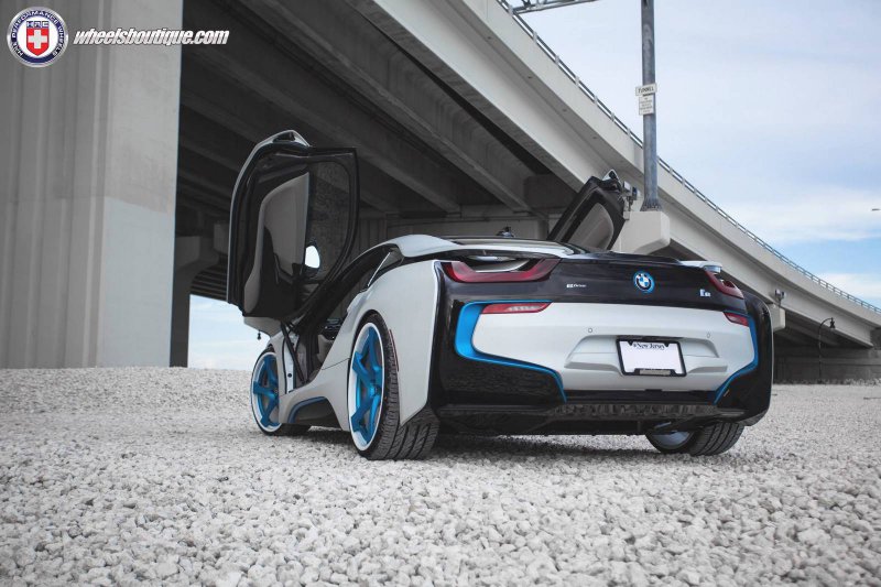 BMW i8 на дисках от HRE Wheels