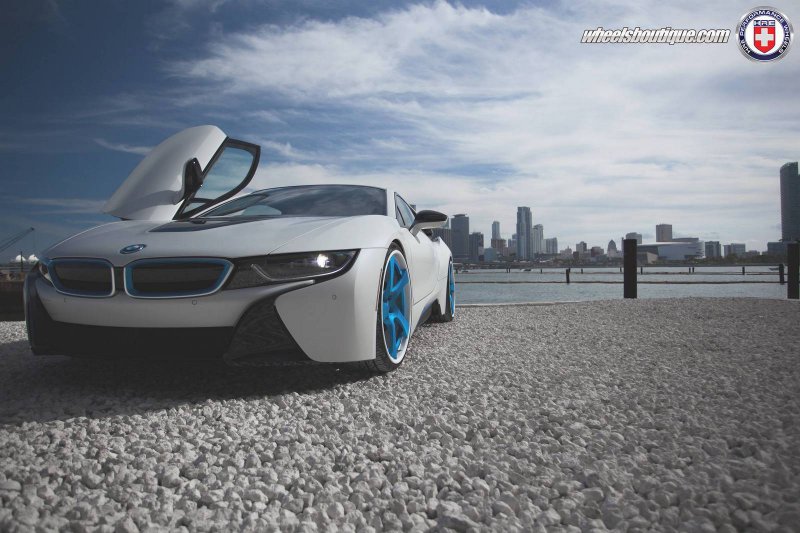 BMW i8 на дисках от HRE Wheels