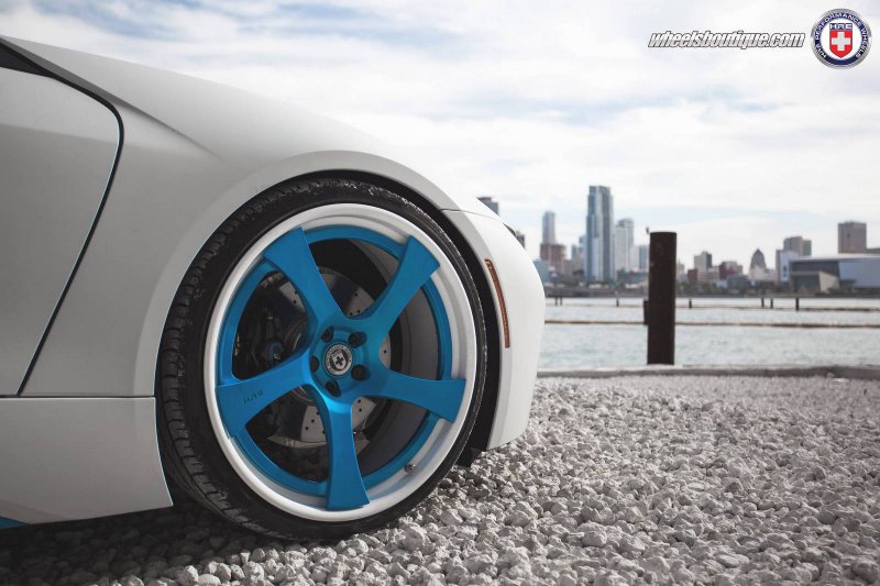 BMW i8 на дисках от HRE Wheels