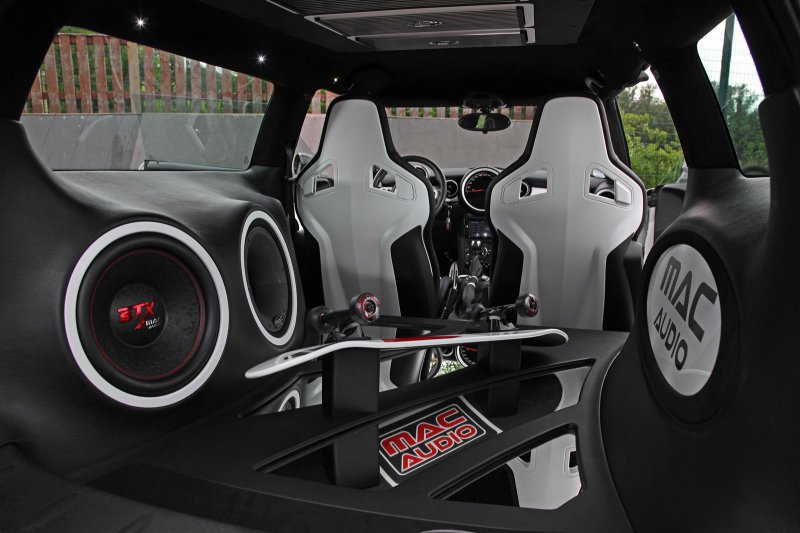 MINI Clubman S в исполнении Mac Audio