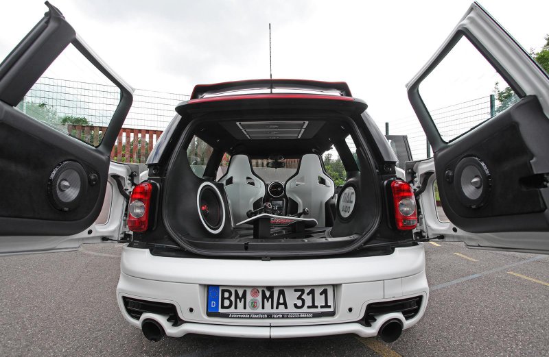 MINI Clubman S в исполнении Mac Audio