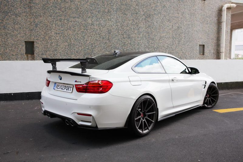 BMW M4 Coupe в обвесе RevoZport