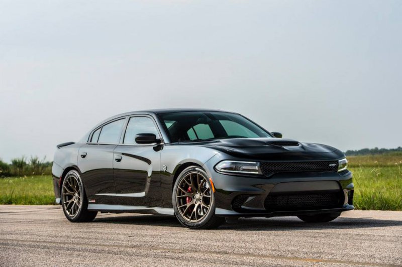 805-сильный Dodge Charger SRT Hellcat HPE800 от Hennessey Performance