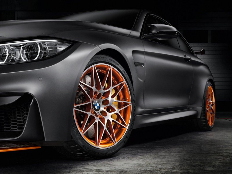 Компания BMW рассекретила «заряженный» концепт M4 GTS