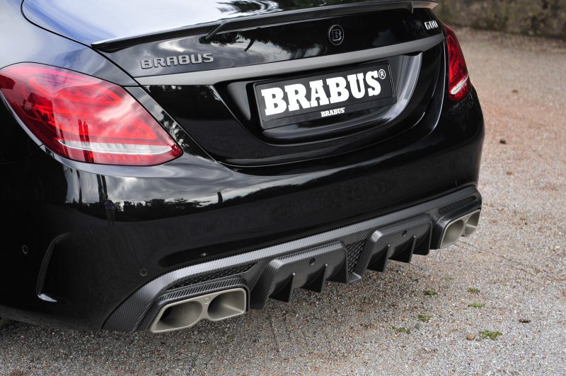 Brabus показал доработанный Mercedes-AMG C63 S