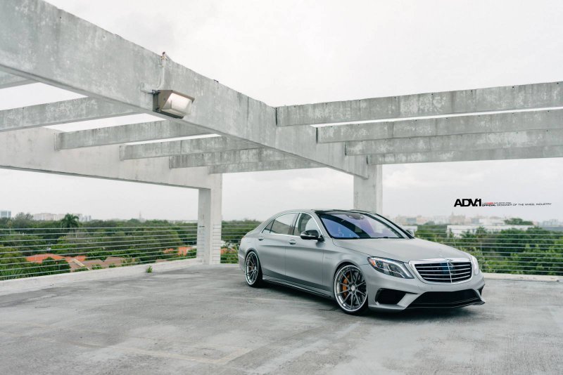 Mercedes-Benz S63 AMG в исполнении Renntech и ADV.1