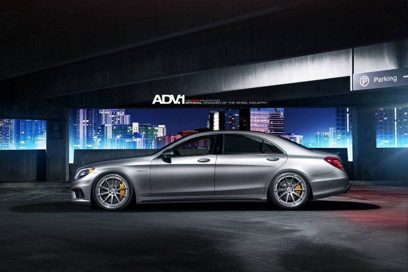 Mercedes-Benz S63 AMG в исполнении Renntech и ADV.1