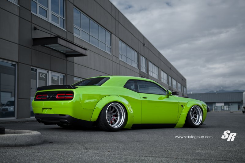 Dodge Challenger Hellcat в обвесах от Liberty Walk