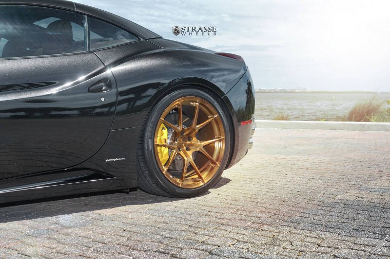 Ferrari California на дисках от Strasse Wheels