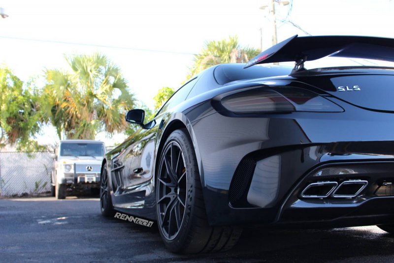 Mercedes-Benz SLS AMG Black Series от RENNtech