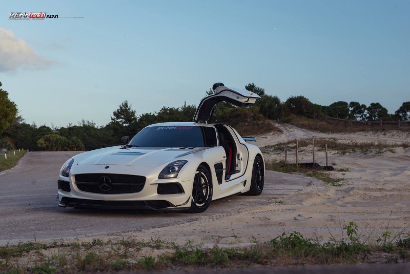 Mercedes SLS AMG Black Series от RENNtech