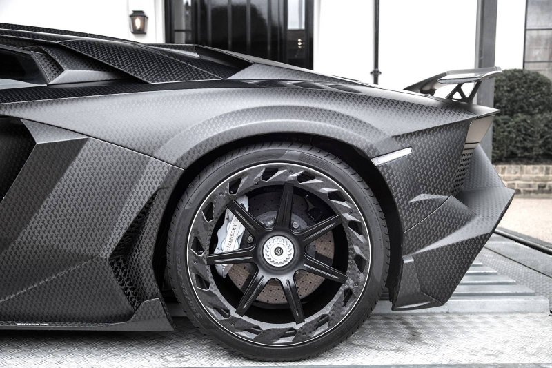 Эксклюзивный Lamborghini Aventador SV от Mansory