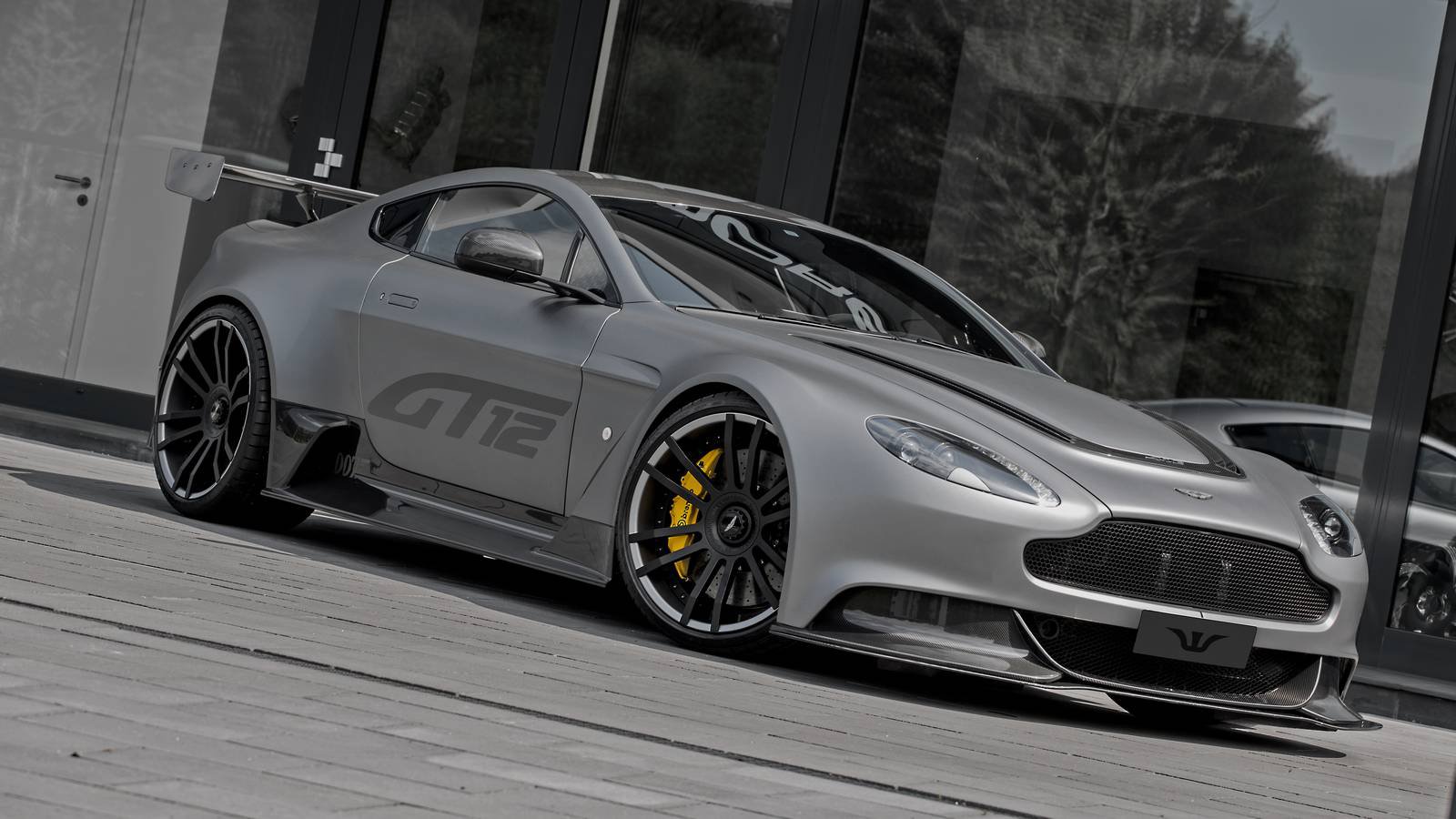 Aston Martin db9 Vantage