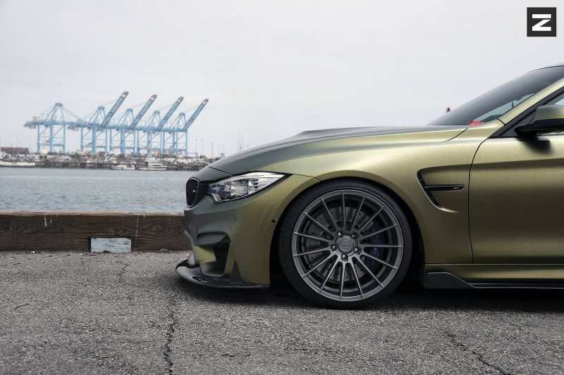 Золотой BMW M4 в исполнении Zito Wheels