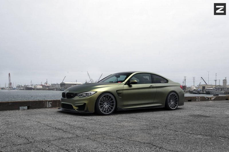 Золотой BMW M4 в исполнении Zito Wheels