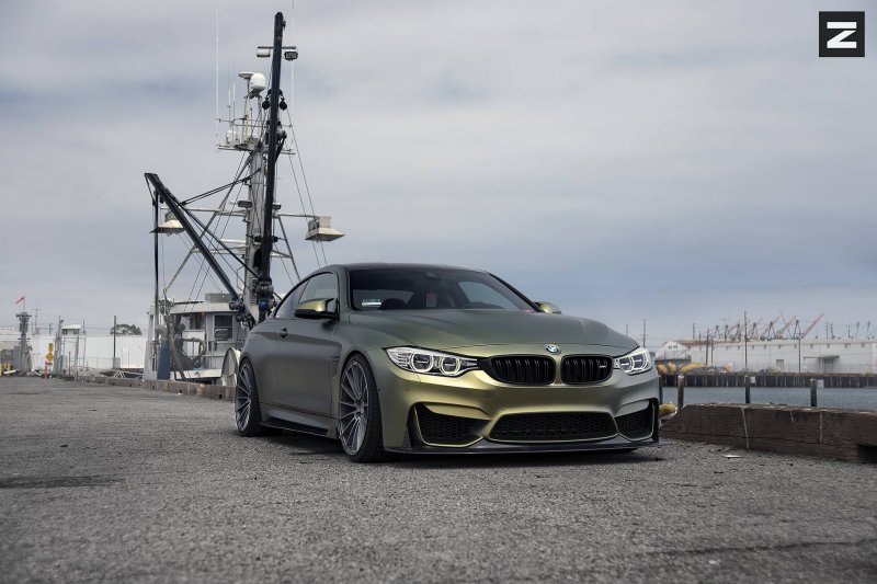 Золотой BMW M4 в исполнении Zito Wheels