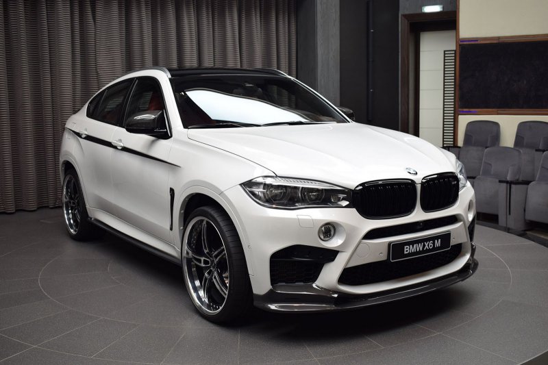 В Абу-Даби представили уникальный BMW X6M