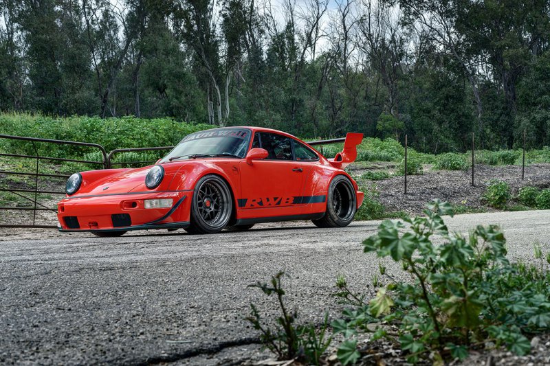 На аукцион выставили редкий Porsche 911от Rauh Welt Begriff