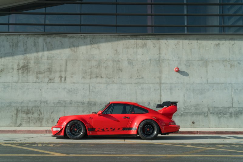 На аукцион выставили редкий Porsche 911от Rauh Welt Begriff