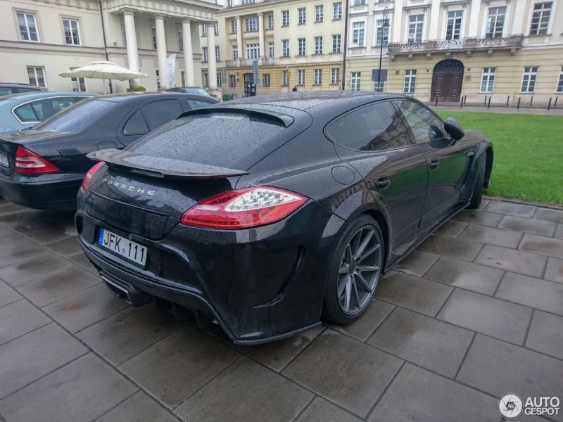 Porsche Panamera в тюнинг-комплекте Mansory C One