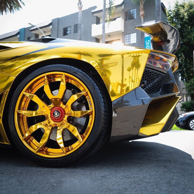 Chris Brown кастомизировал свой Lamborghini Aventador SV Roadster