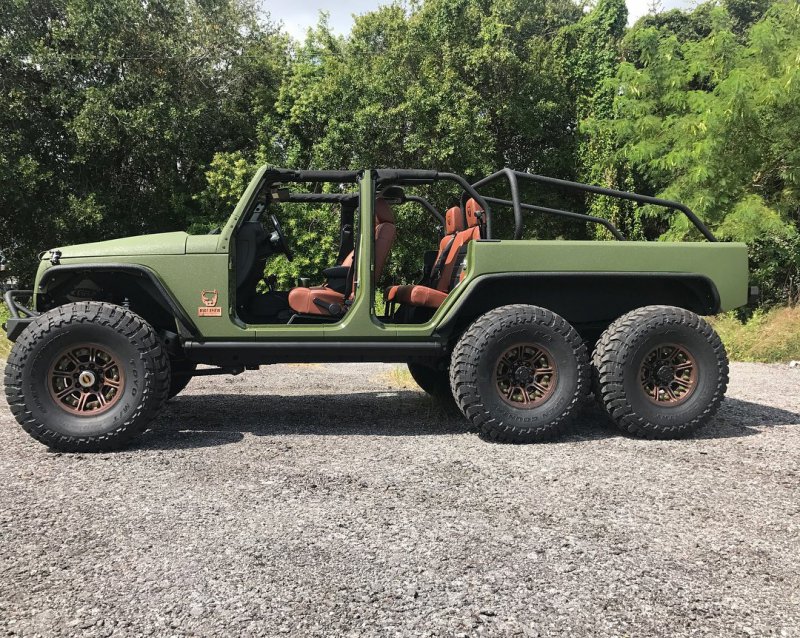 Jeep Wrangler JK 6x6 в исполнении Bruiser Conversions