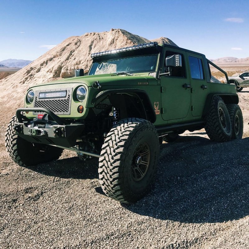 Jeep Wrangler JK 6x6 в исполнении Bruiser Conversions