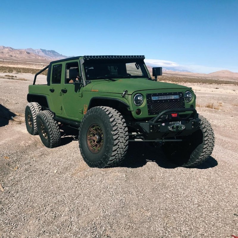 Jeep Wrangler JK 6x6 в исполнении Bruiser Conversions