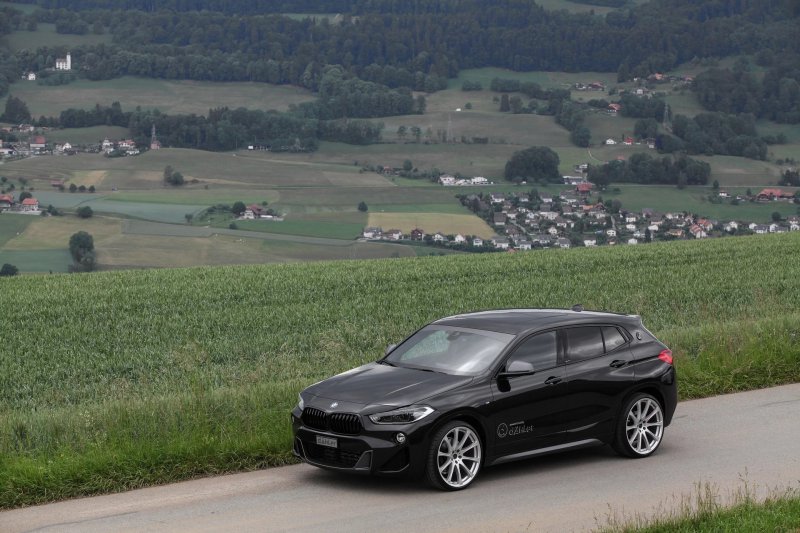 Тюнинг-компания Dahler представила свою версию BMW X2