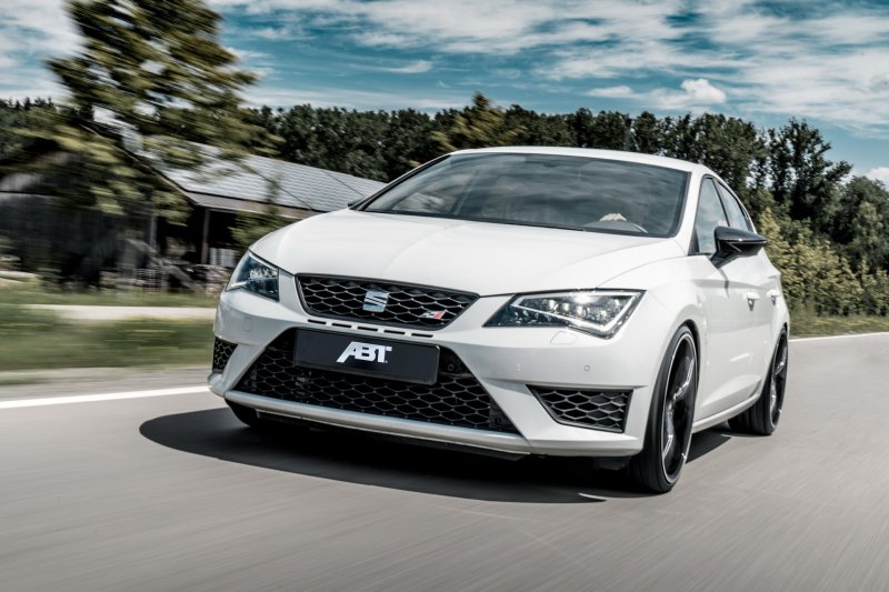 Заряженный «хот-хэтч» Seat Leon Cupra от ABT Sportsline