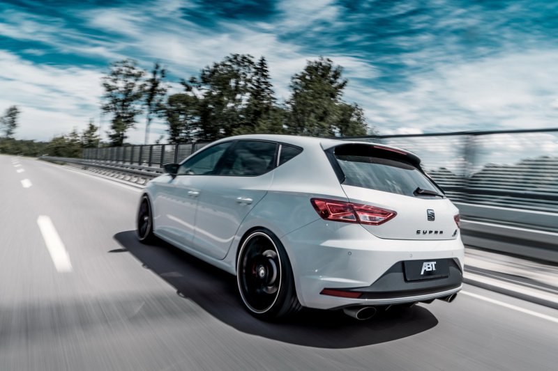 Заряженный «хот-хэтч» Seat Leon Cupra от ABT Sportsline