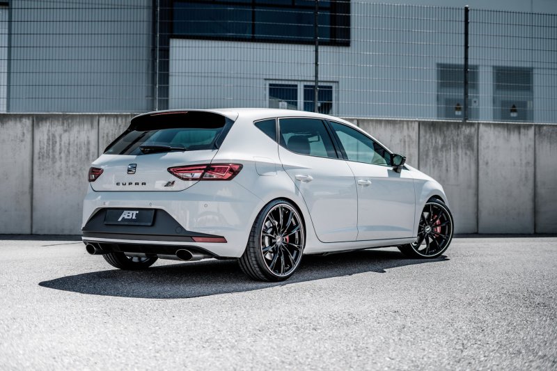 Заряженный «хот-хэтч» Seat Leon Cupra от ABT Sportsline