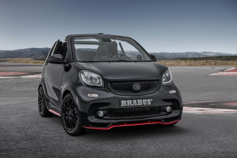 Мастера Brabus удвоили мощность Smart Fortwo Cabrio