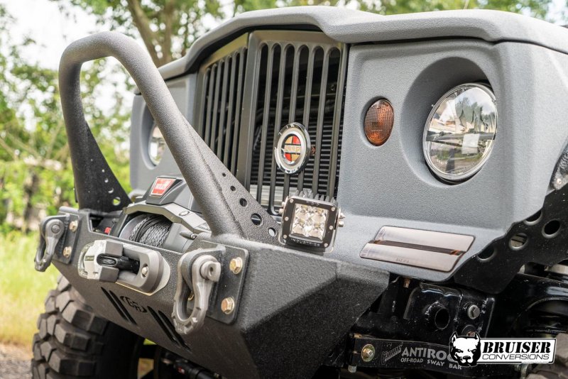 Bruiser Conversions представил хардкор-джип на базе Jeep Wrangler