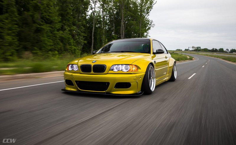 Заряженная версия BMW M3 E46 в обвесе от Rocketbunny