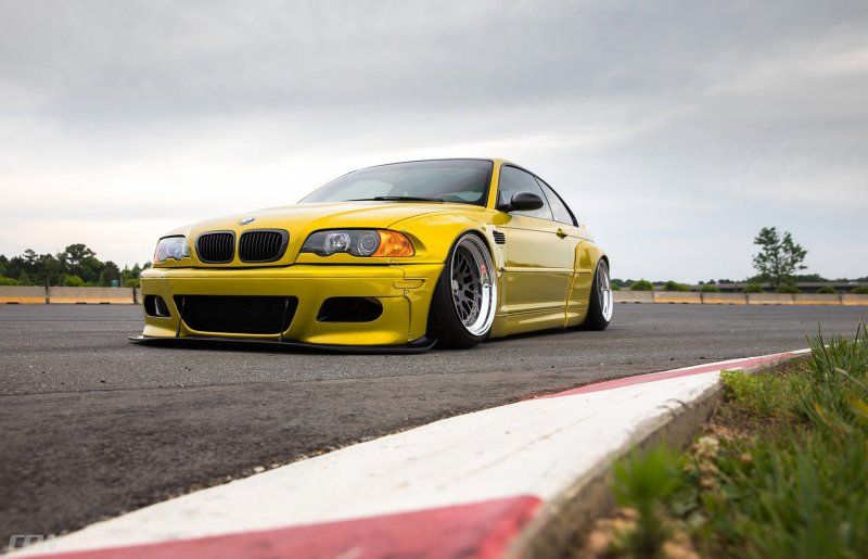 Заряженная версия BMW M3 E46 в обвесе от Rocketbunny