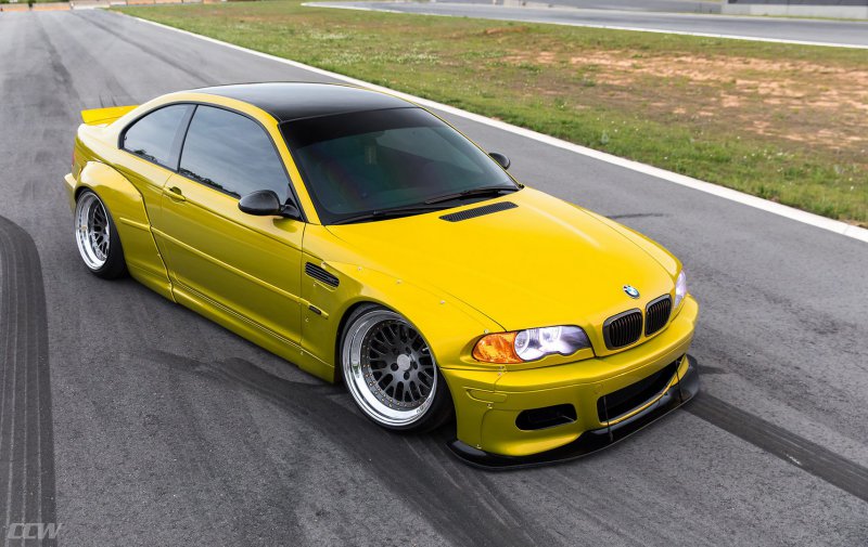 Заряженная версия BMW M3 E46 в обвесе от Rocketbunny