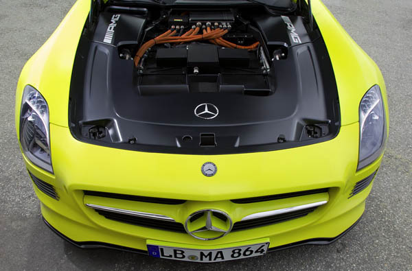 Mercedes-AMG дорабатывает SLS AMG E-CELL