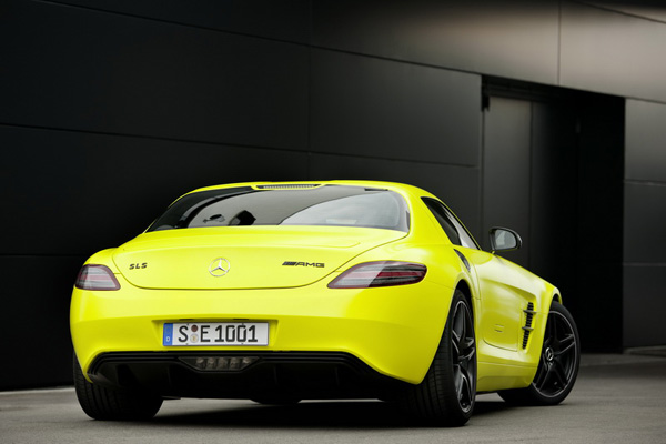 Mercedes-AMG дорабатывает SLS AMG E-CELL