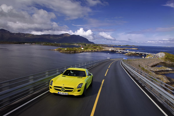 Mercedes-AMG дорабатывает SLS AMG E-CELL