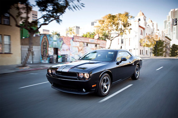 Dodge начал продавать обновленный Challenger SE