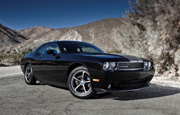 Dodge начал продавать обновленный Challenger SE