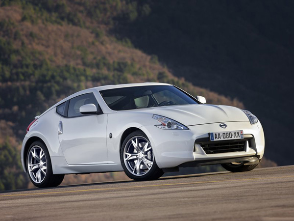 Nissan представил обновленную модель 370Z