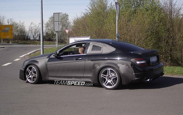 Mercedes-Benz C63 AMG Coupe Black Series 2012