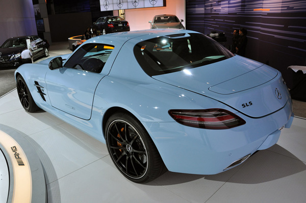 Mercedes-Benz показал SLS AMG Gulf livery 