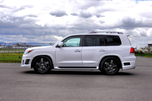 Lexus LX570 в тюнинге Wald International