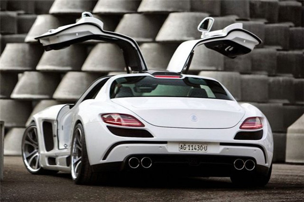 SLS AMG Gullstream от FAB Design уехал в Дубай