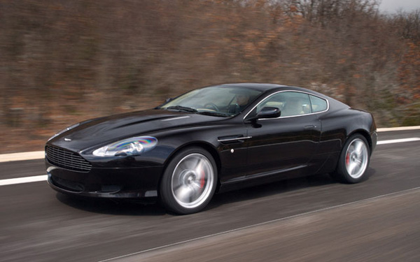 Aston Martin DB9 - самый любимый спорткар Англии