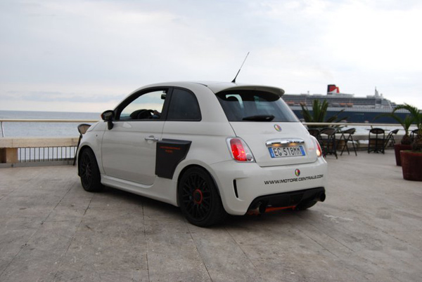 Abarth 500 "Motore Centrale R230" от ателье Aznom 