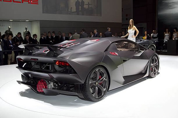 Lamborghini Sesto Elemento уже не за горами